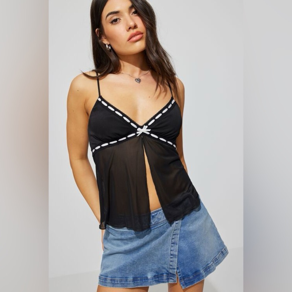 Garage Black Lace Trim Flyaway Cami